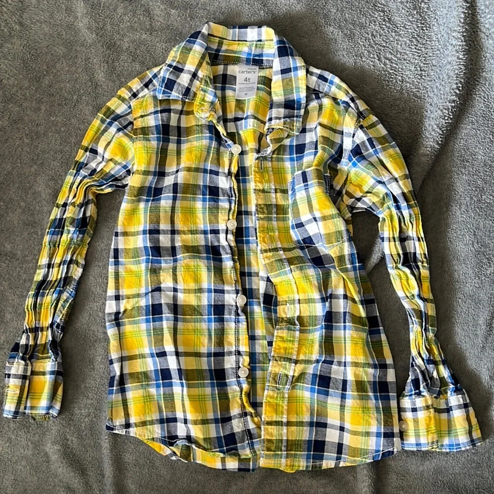 Button down - Picture 1 of 1